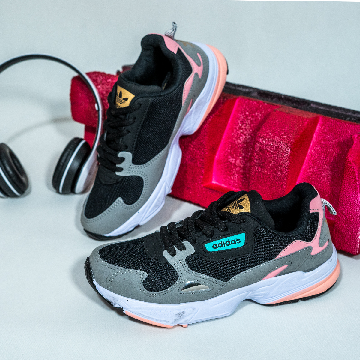 کفش ورزشی Adidas زنانه مدل Mania