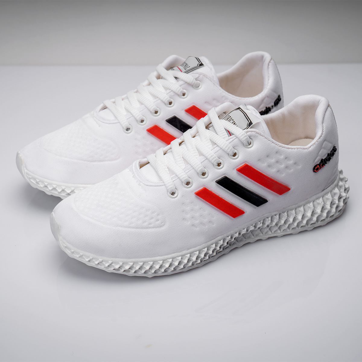 کفش ورزشی(T) مردانه ۳خط مدلV440