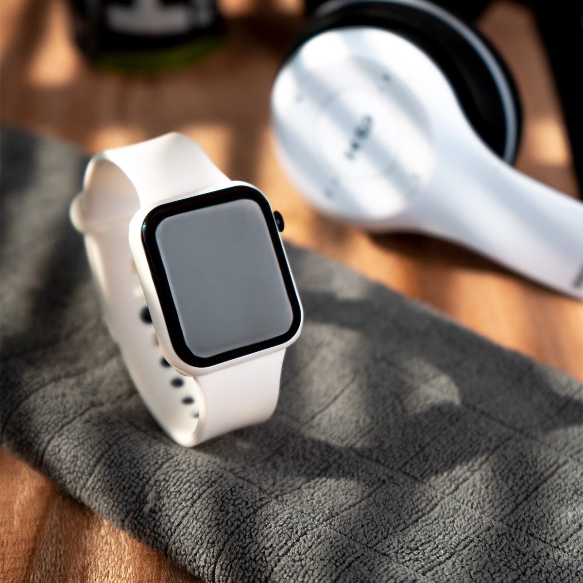 ساعت ال ای دی سفید مدل W800