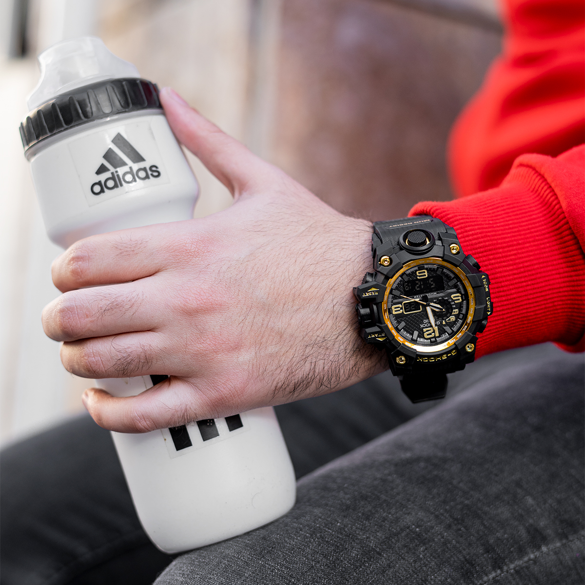 ساعت جی شاک مشکی طلایی مدل sp750