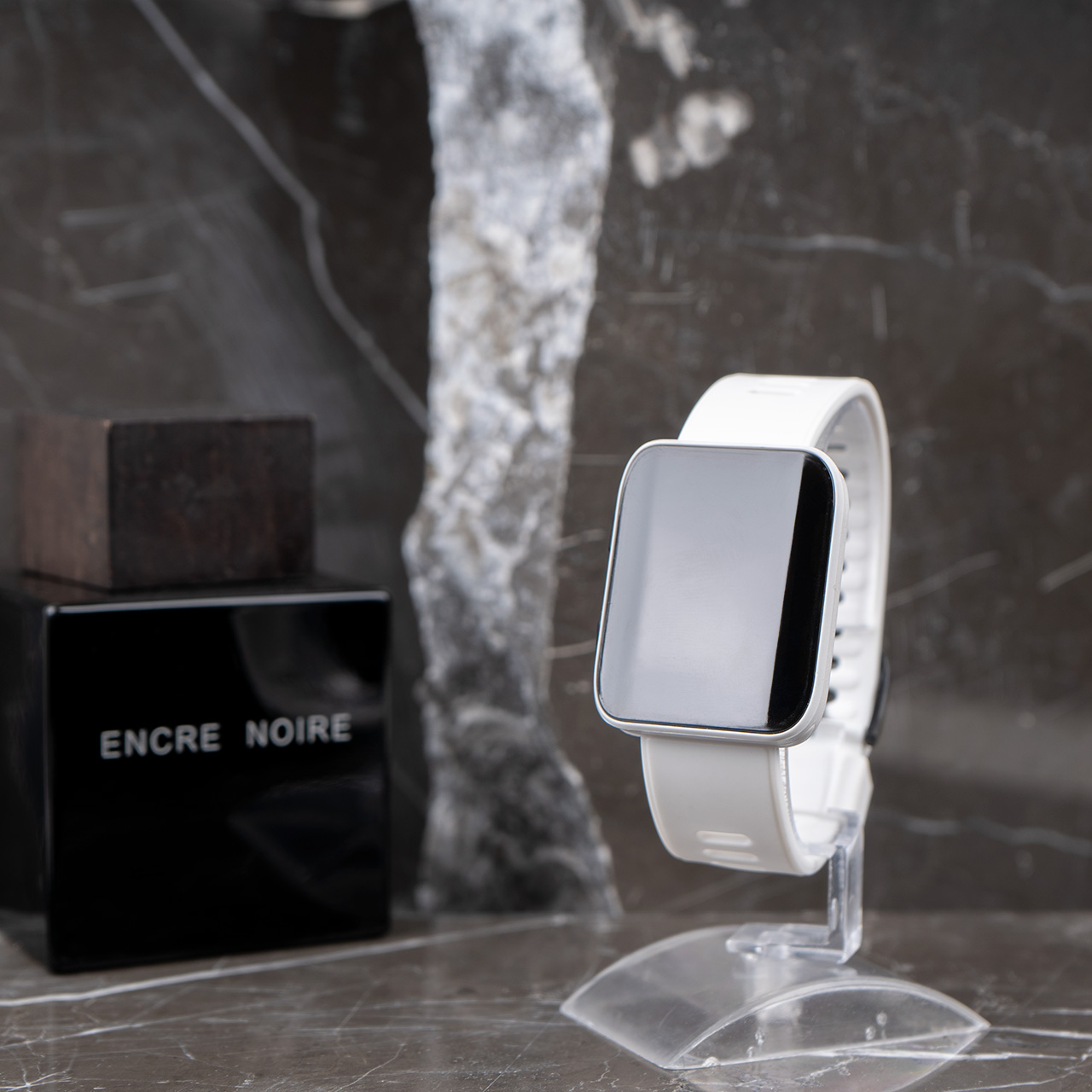 ساعتLED سفید مدل W330