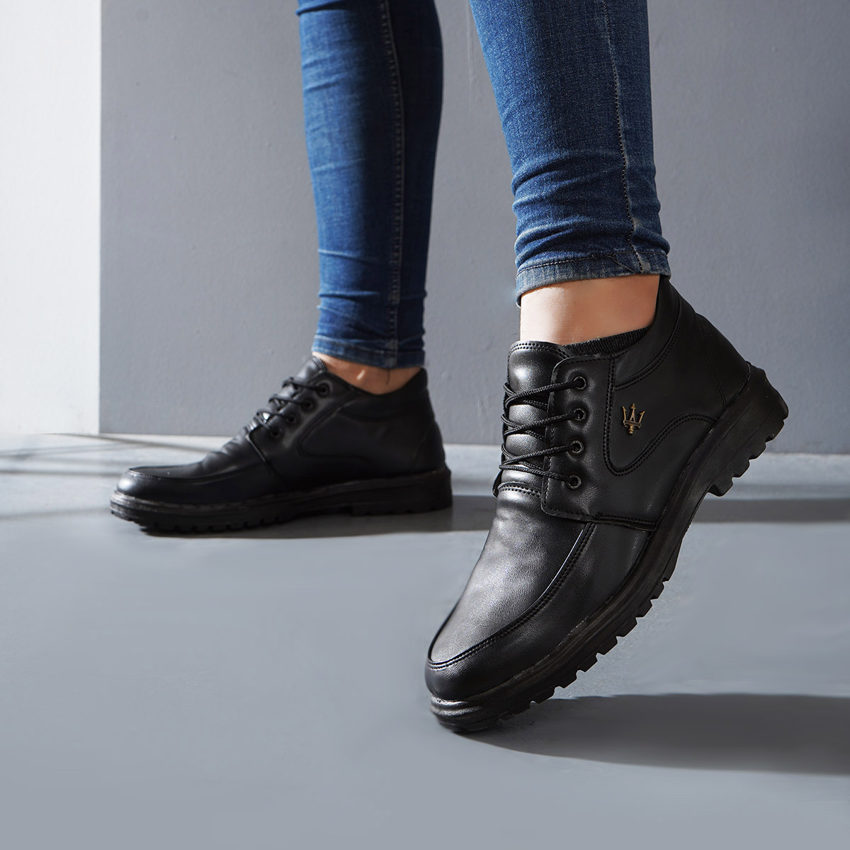 نیم بوت مشکی مردانه مدل A66