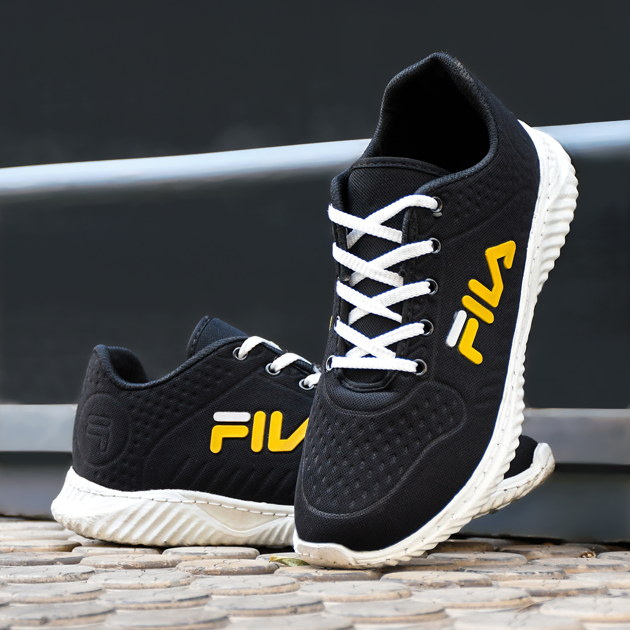 کفش ورزشی فیلا مشکی مردانه مدلFanio