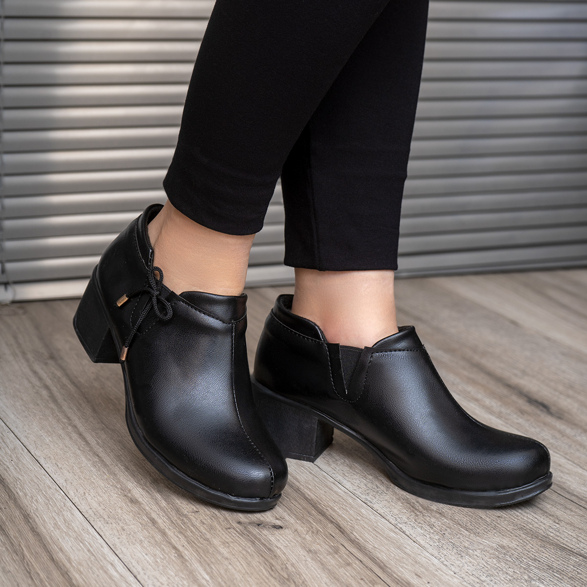 کفش زنانه بندی مشکی مدل Behnaz