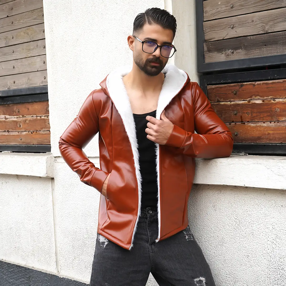 شنل چرم قهوه‌ای مدل Rozbeh