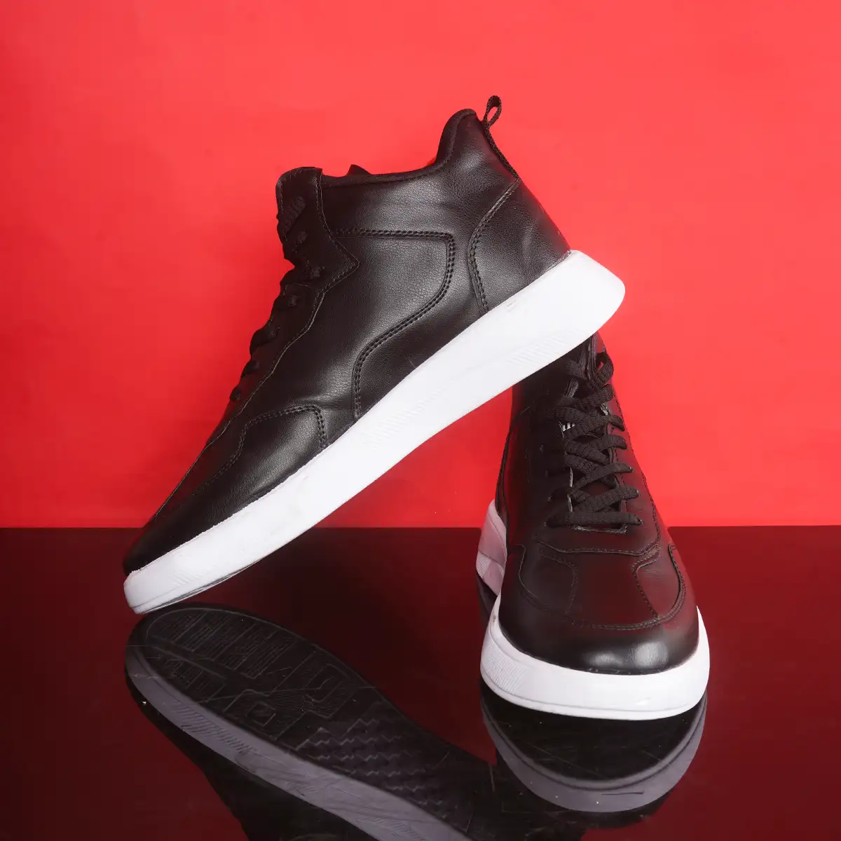 کفش تخت مشکی ساقدار زیره سفید مردانه مدل Anatomic