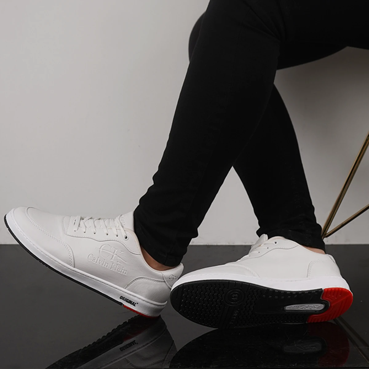 کفش تخت مردانه سفید مدل CALVIN KLEIN
