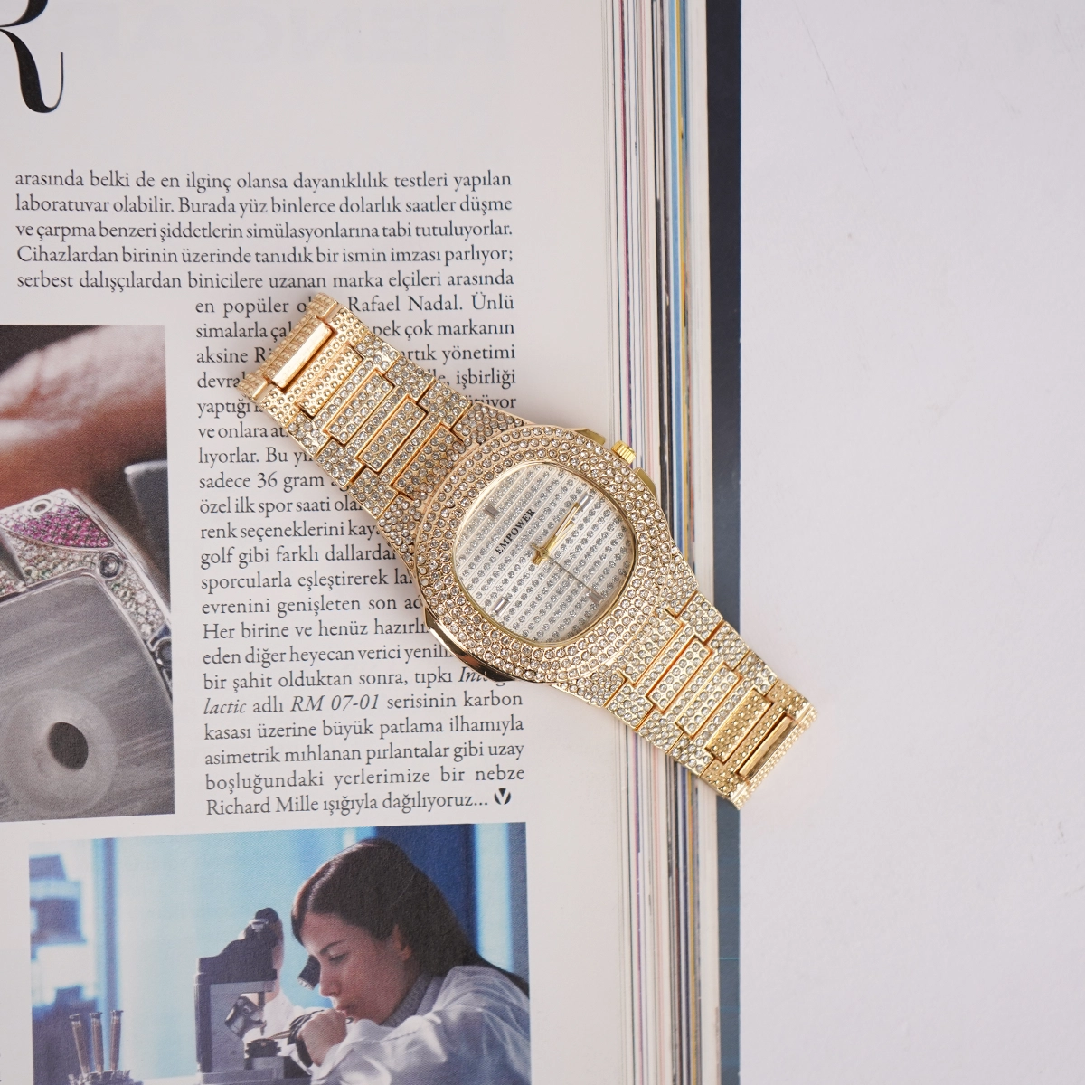 ساعت نگین دار مردانه مدل Empower