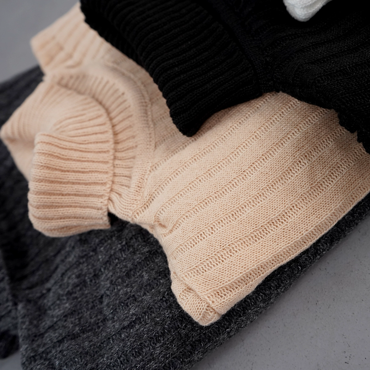 پلیور مردانه کرم طرح خطی مدل Arban