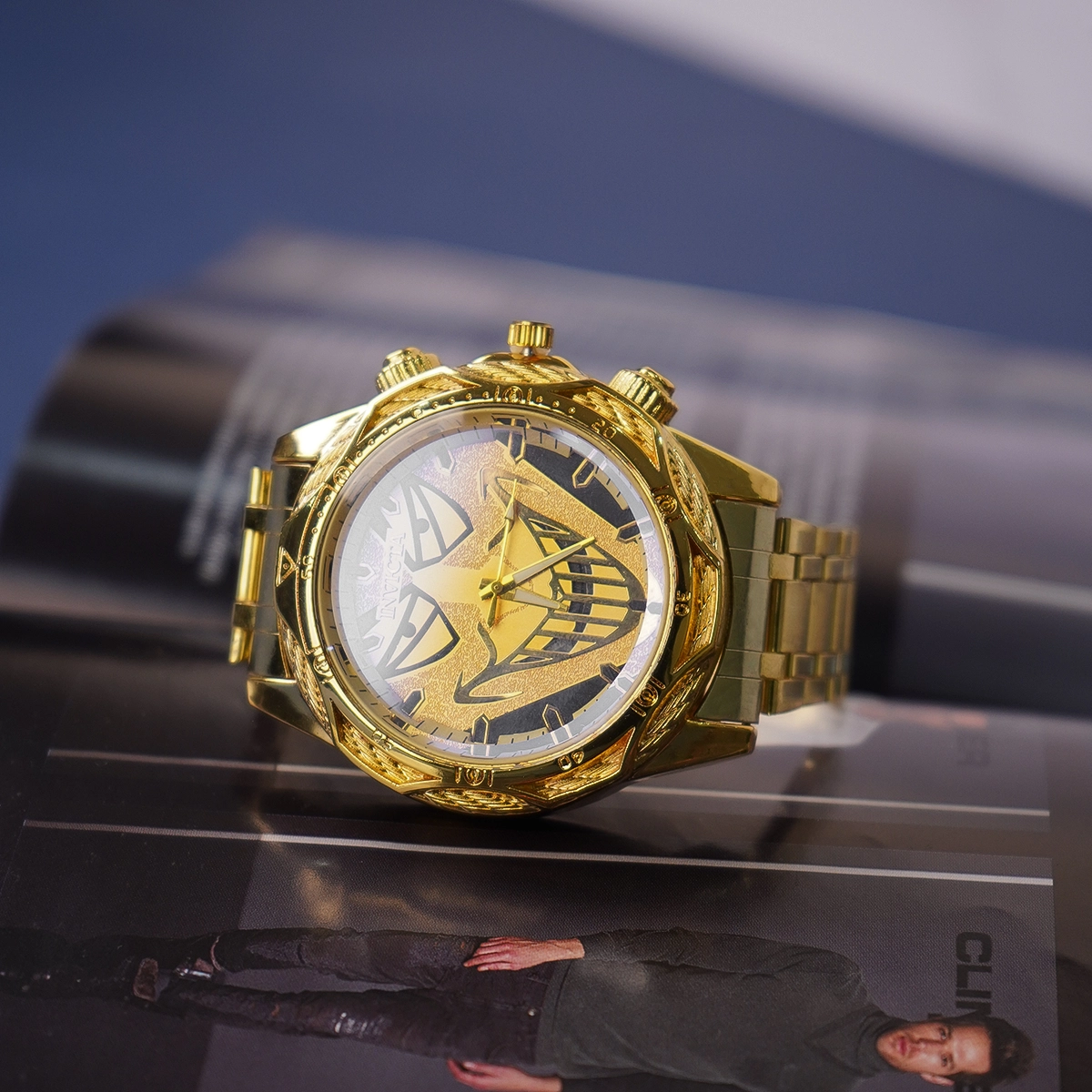 ساعت invicta طرح جوکر طلایی