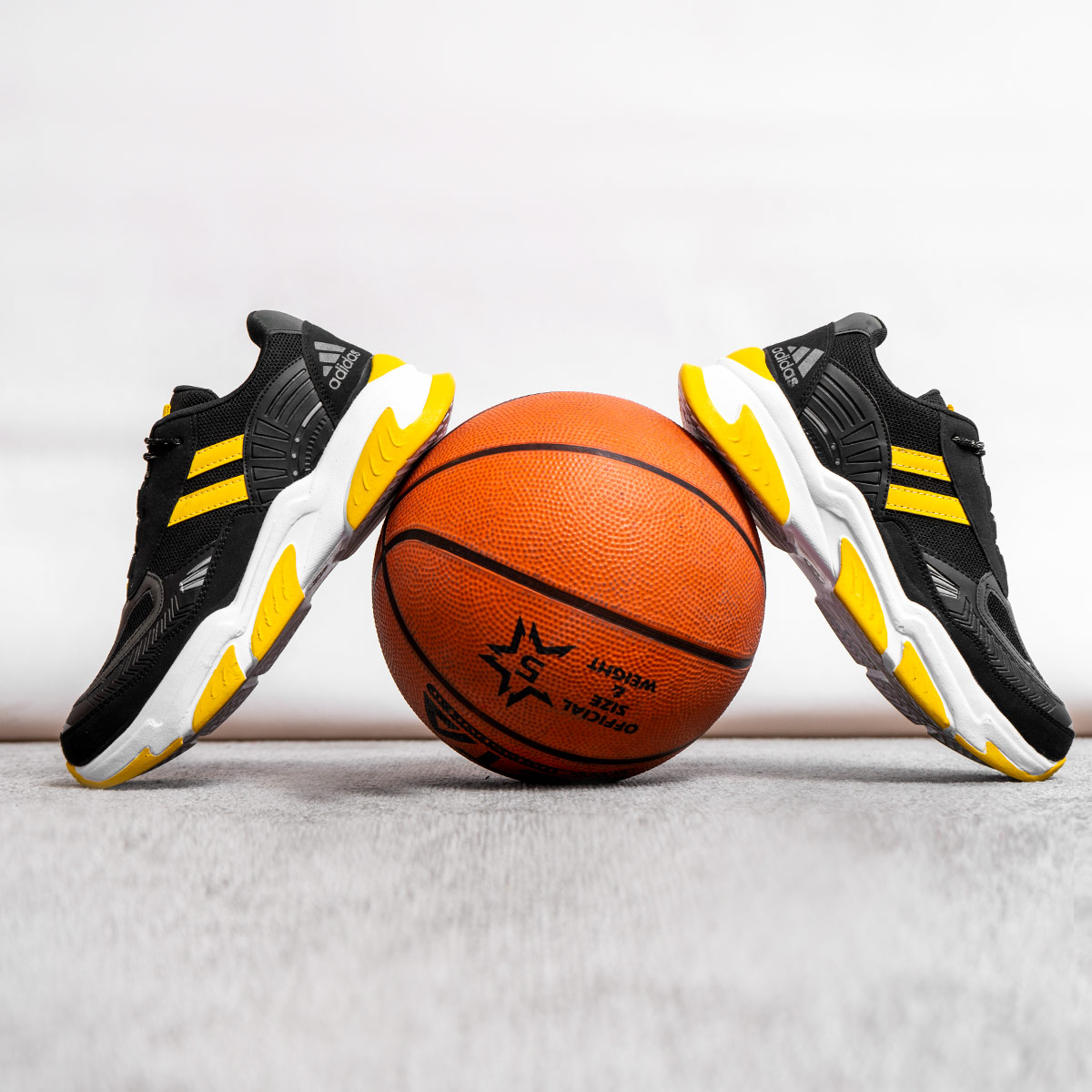 کفش ورزشی Adidas مردانه مشکی مدل Arnold