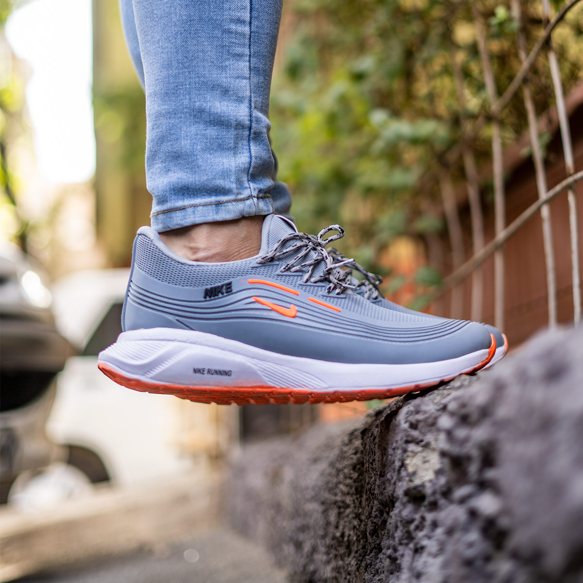 کفش ورزشی Nike مردانه طوسی مدل Viliam