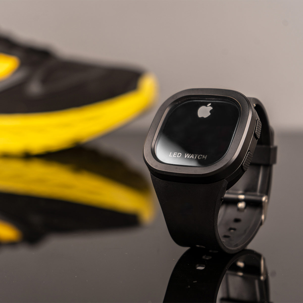 ساعت مچی دیجیتال مدل Apple